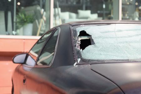 Как избежать разбойного нападения в автомобиле?