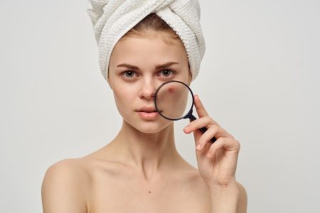Как избавиться от прыщей и покраснения на коже?