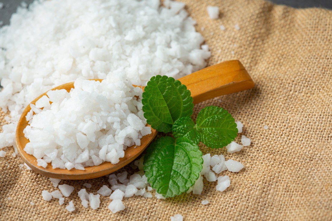 Как добывают морскую соль и зачем она нам нужна?