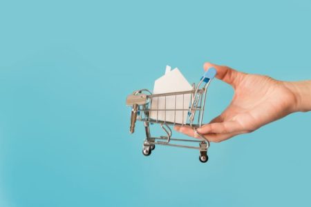 Стоит ли идти работать риэлтором?