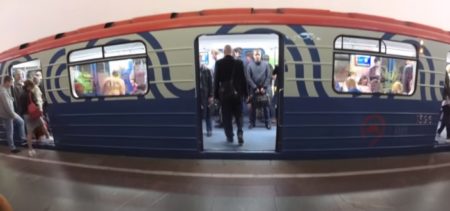 Уступать место в транспорте или нет?