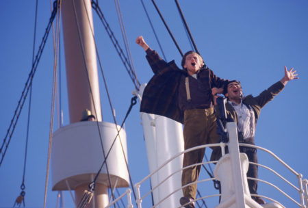 Какой вывод можно сделать из концовки фильма Титаник?
