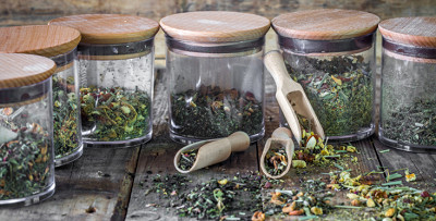 Какие травяные сборы применять в качестве добавки к чаю не рекомендуется?