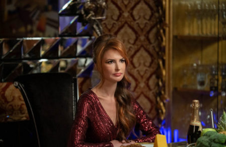 Сериал Уничтожанна (2024) — где снимали, какие песни и музыка?